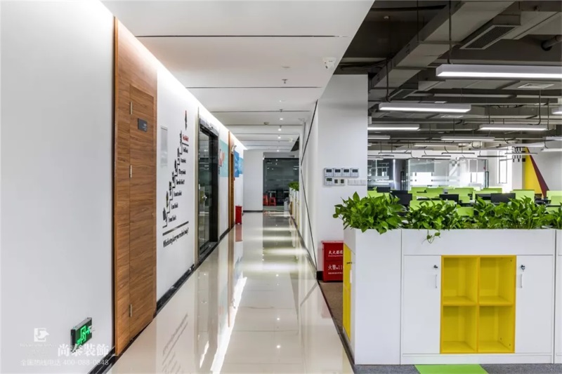 辦公室裝修實(shí)景圖