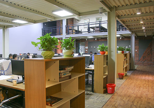 深圳尚泰裝飾集團(tuán)寫(xiě)字樓裝修