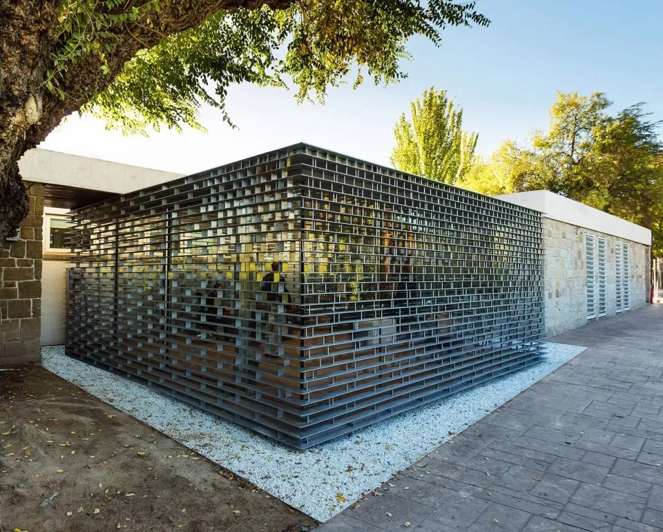 涼亭辦公室設(shè)計效果圖