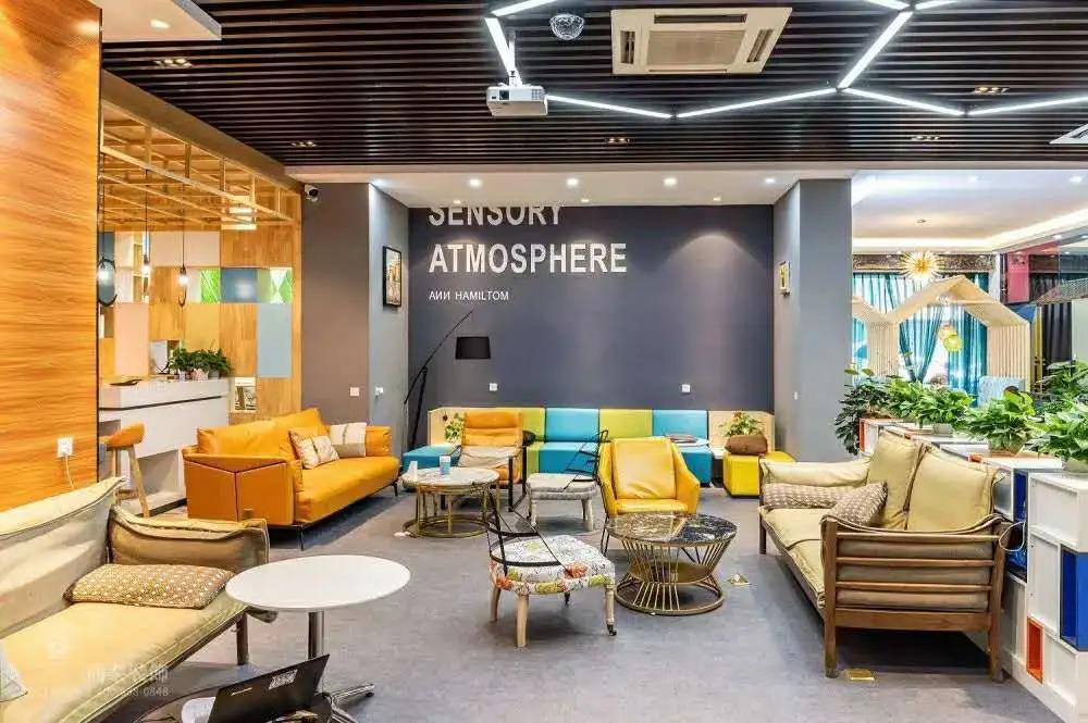 地產(chǎn)行業(yè)辦公室設(shè)計(jì)效果圖