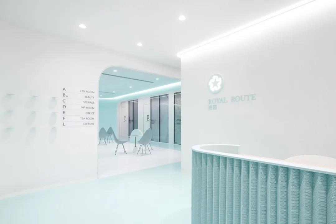 夏天裝修辦公室配色藍(lán)綠色