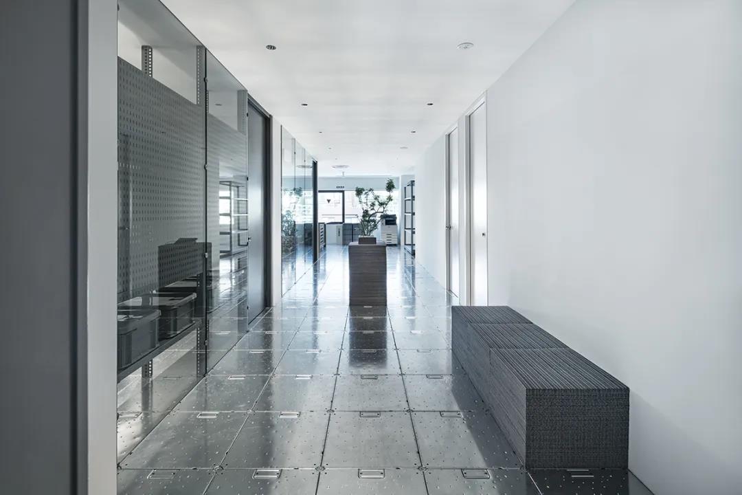 金屬辦公空間過道裝修圖片