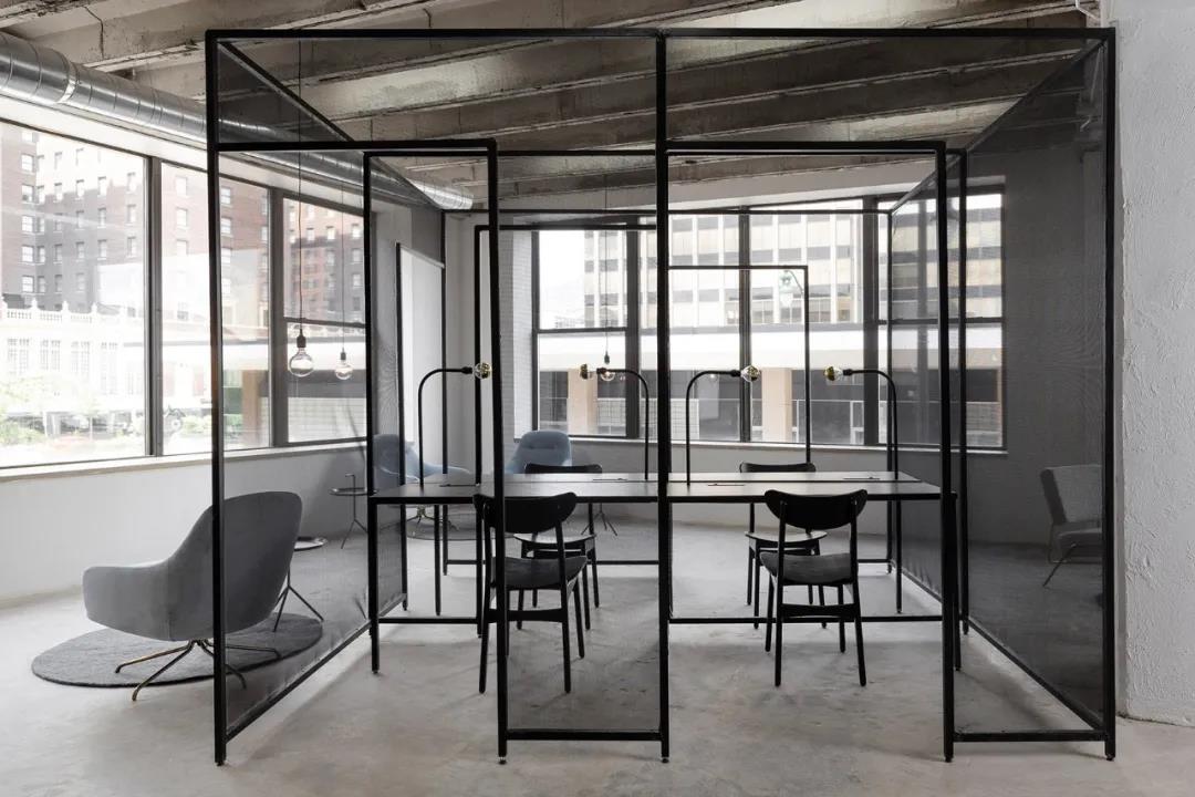 網(wǎng)格屏風辦公室裝修圖片