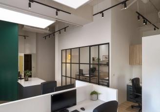 上班開心，客人也賞心悅目！斜切設計、優(yōu)雅配色成就現(xiàn)代風時髦辦公室